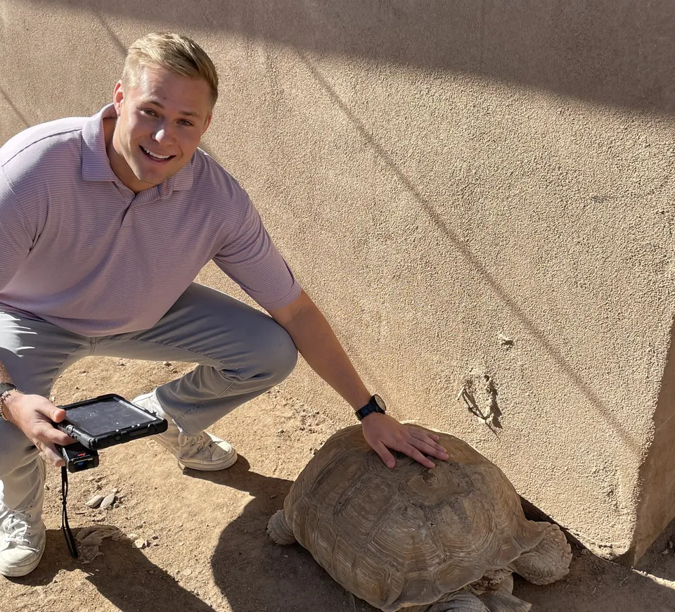 An RSDS appraisal trainee meeting an unexpected resident on an inspection